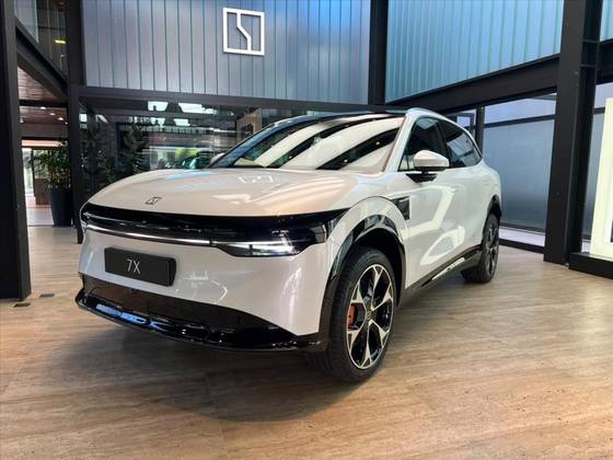 ZEEKR 7X 100 KW ELÉTRICO FLAGSHIP AWD ZEEKR 7X 100 KW ELÉTRICO FLAGSHIP AWD